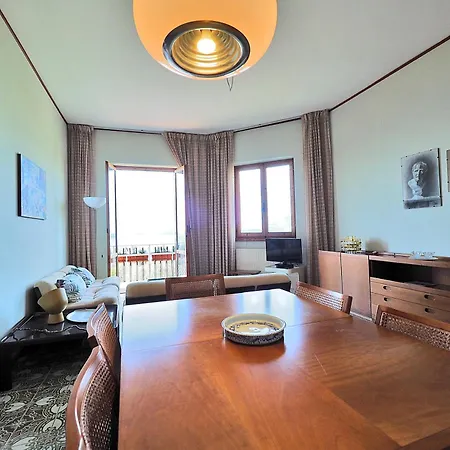 Casale Amati Al Mare דירה